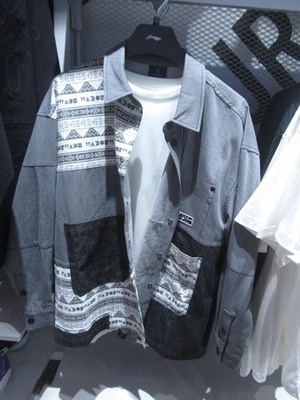 全球服裝零售與鞋帽批發實拍圖庫 從商場到展會的視覺檔案